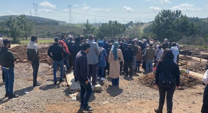 Mehmet Sevinç faşist TC polisinin tüm engellemelerine rağmen sloganlarla defnedildi