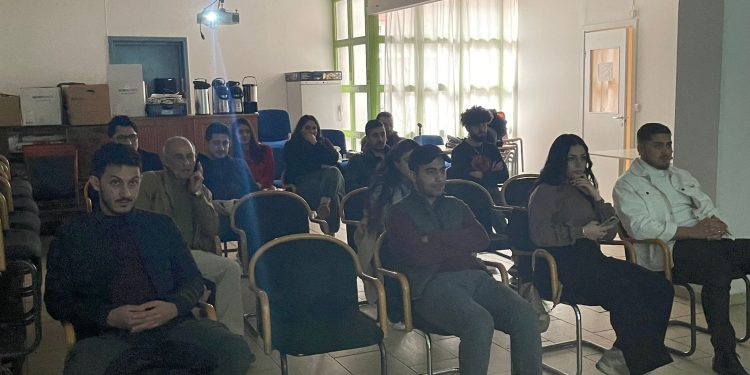 Stockholm’de gençler 4 Nisan’ı kutladı