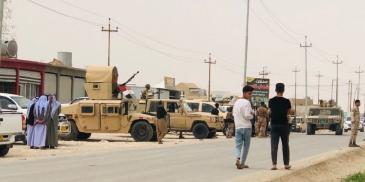 Irak ordusu Şengallilerin başlattığı yürüyüşü engelliyor