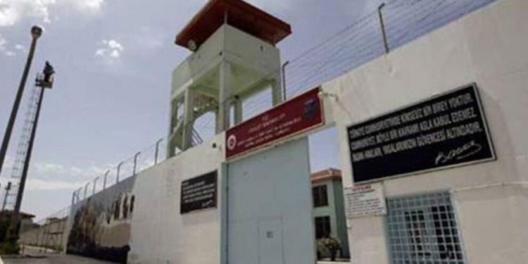 Ölüm orucundaki tutsaktan acil çağrı