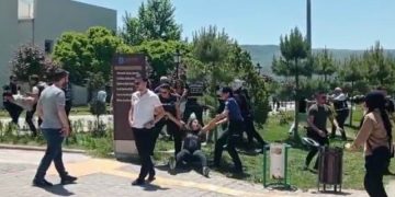 Dersim’de 5 öğrenci rehin alındı