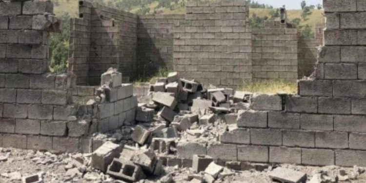 Bradosta’da önde gelen isimler Oxiz Beg’in evi bombalandı