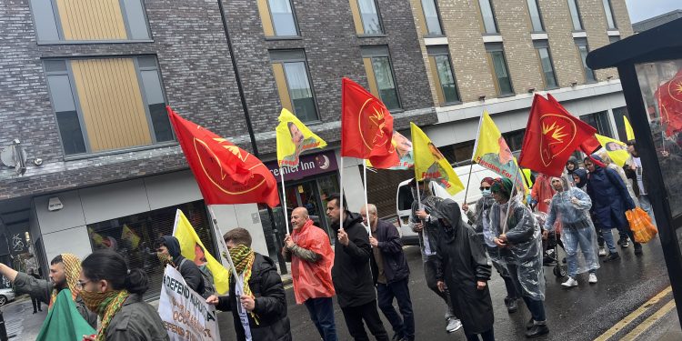 Londra’da Uzun Yürüyüş 2’nci gününde tüm coşkusu ile devam ediyor