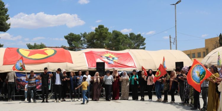 Gençler ‘Zafer Çadırı’ eyleminin startını verdi
