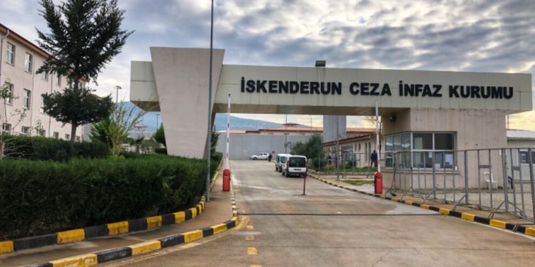 İskenderun cezaevinde tutsaklara işkence yapıldı