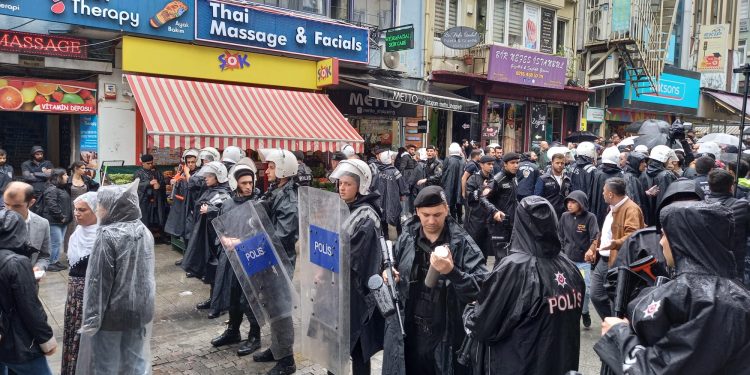 YENİLENDİ – İstanbul’da binler sokaklarda: Bijî Serok Apo