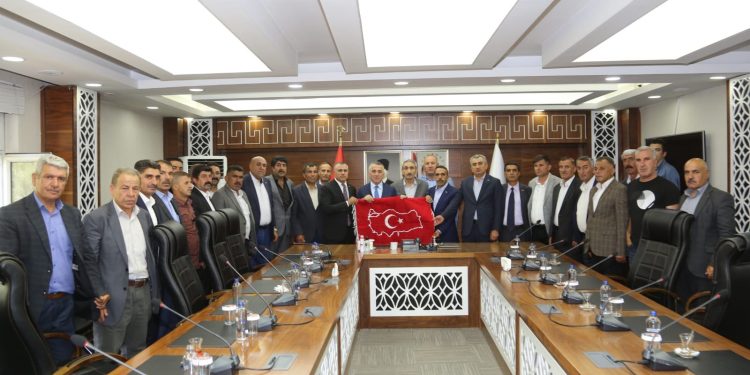 Şirnex sömürge valisi işbirlikçi korucularla toplantı gerçekleştirdi