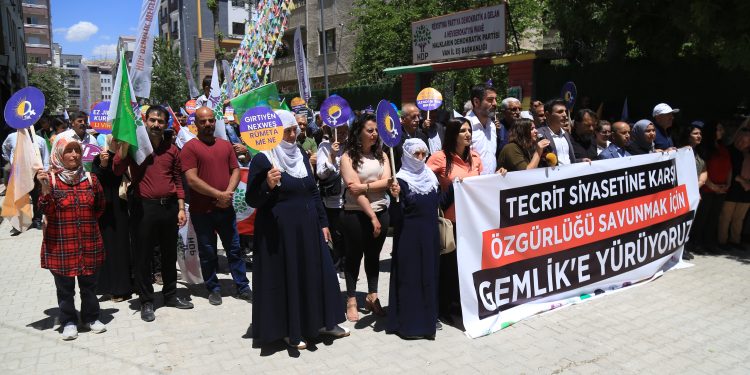 Gemlik Yürüyüşü’nün Serhat kolu yola çıktı