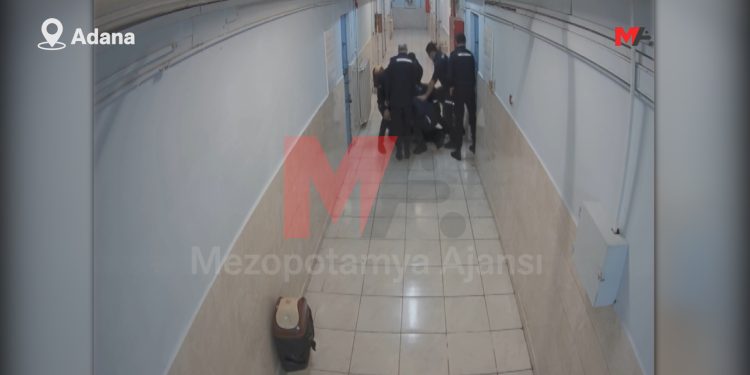 Tutsaklara işkence kamera kayıtlarında
