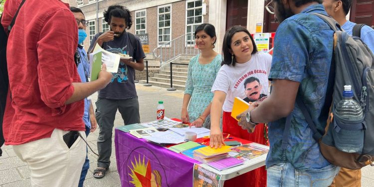 Londra’da yasağa karşı imza toplandı