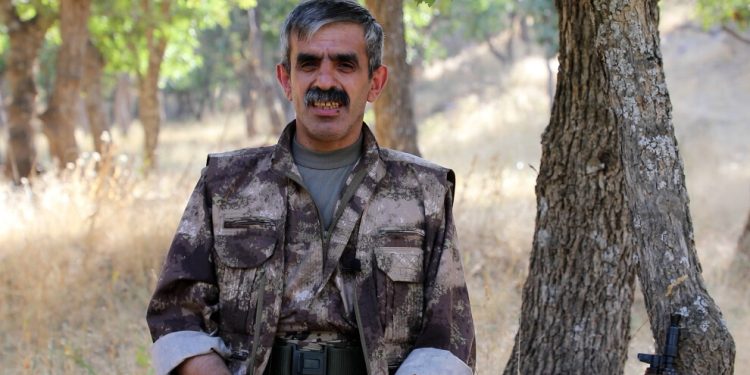 Şiyar Şevger: Rojhilat gençleri şehitlerine sahip çıkmalı