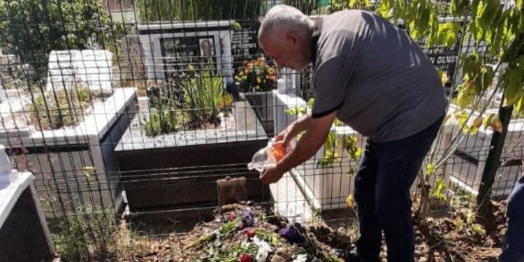 Faşist Türk polislerinin kaçırdığı şehit Ulaş Alankuş’un cenazesi toprağa verildi