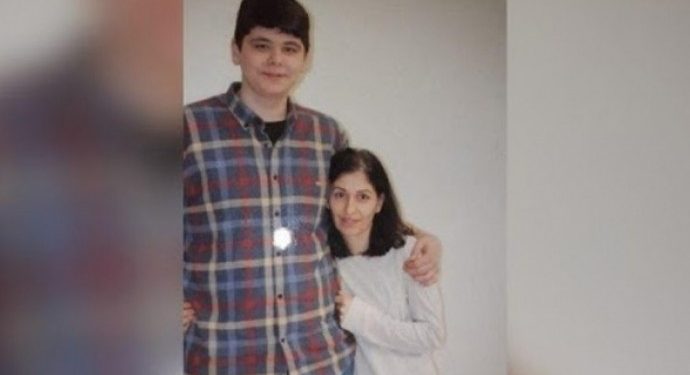 Tutsak Ekim Polat’ın annesi 2 gündür nöbette