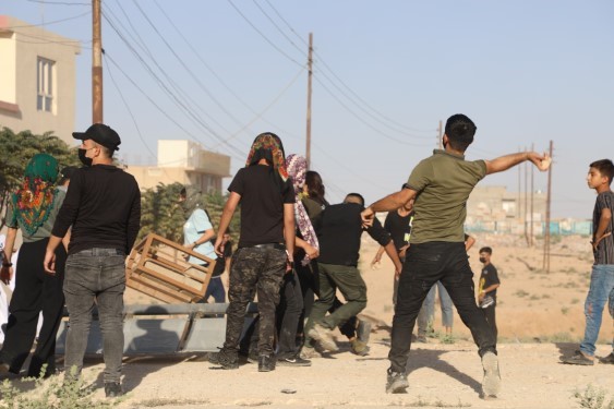 İşbirlikçi KDP Şengal’de silahlarla gençlere saldırdı