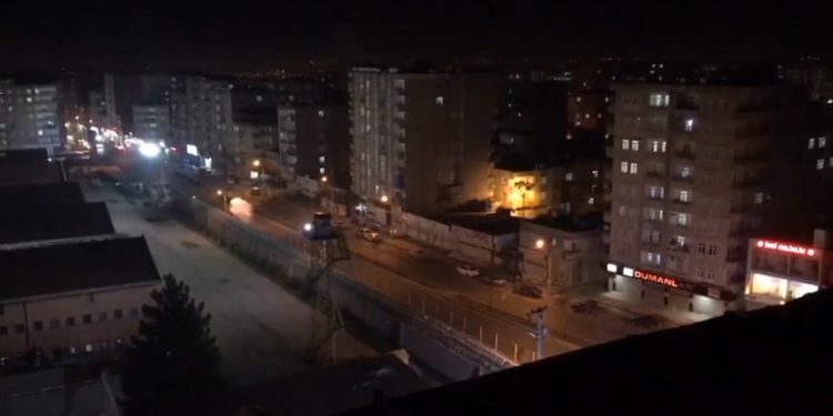 Bawer Ceng İntikam Birimlerinden eylem: “Kürdistan gençliği intikam gürzünü enselerinde patlatacaktır. “