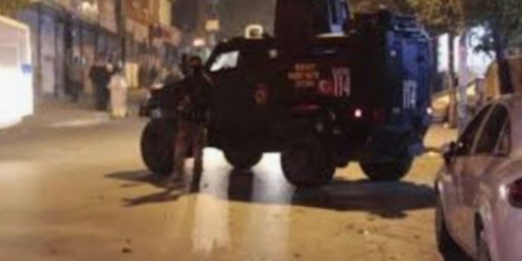 Jinên Tîrêjên Rojê polis ve bekçileri hedef aldı