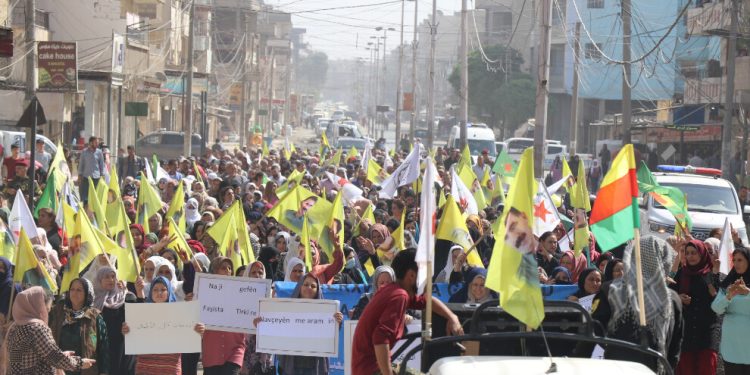 Qamişlo’da halk işbirlikçiliğe karşı alanlardaydı