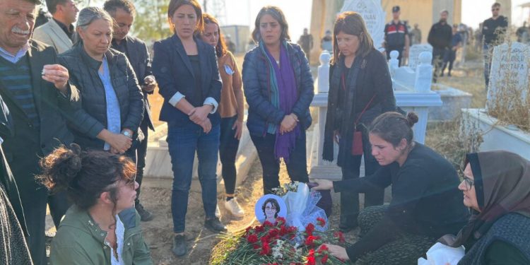 Nagihan Akarsel son yolculuğuna uğurlandı