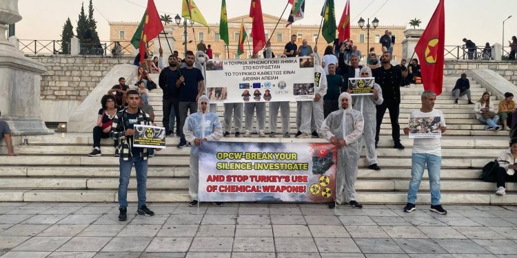 Atina’da kimyasala karşı eylemler devam ediyor