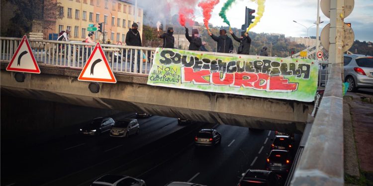 Lyon’da TCŞ gençliğinden eylem