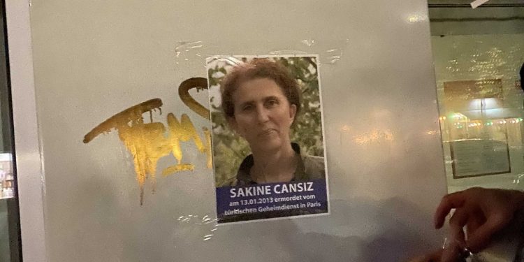 TekoJIN Hannover’den pankart ve afişleme eylemi