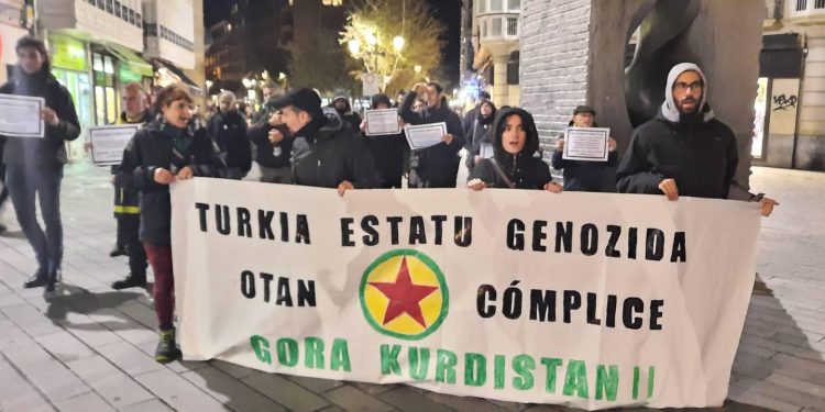 Bask’tan Rojava’ya destek eylemi
