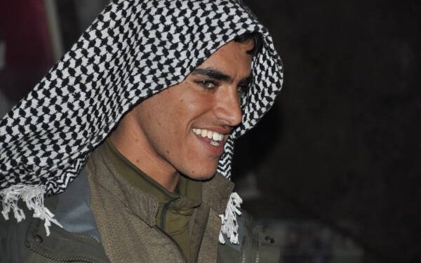 “Ölümsüz enternasyonal komutanımız Delîl yoldaş, Şengal halkı ve biz mücadele arkadaşları tarafından her daim örnek alacaktır”