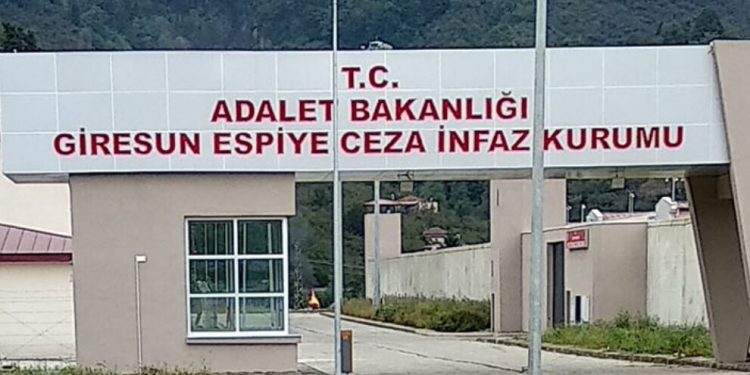 Tutsaklar Giresun’da açlık grevine başladı