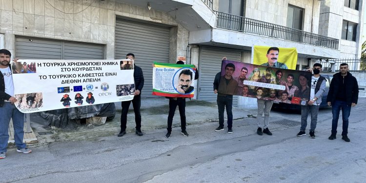 Paris Katliamı ve kimyasal saldırılara karşı Atina’da eylem