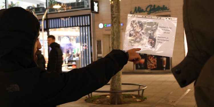 TekoJIN ve TCŞ’den Stuttgart’ta Önder APO’ya özgürlük semineri