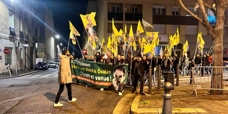 TCŞ Marsilya gençliğinden Önder Apo için eylem