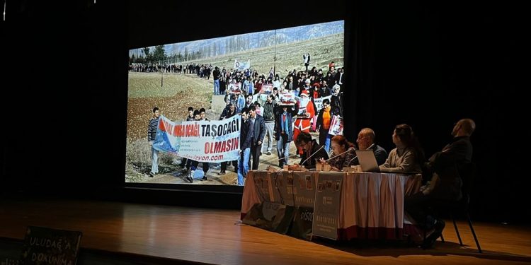 KCK Ekoloji Komitesi: Ekoloji Hareketleri Konferansını Selamlıyoruz
