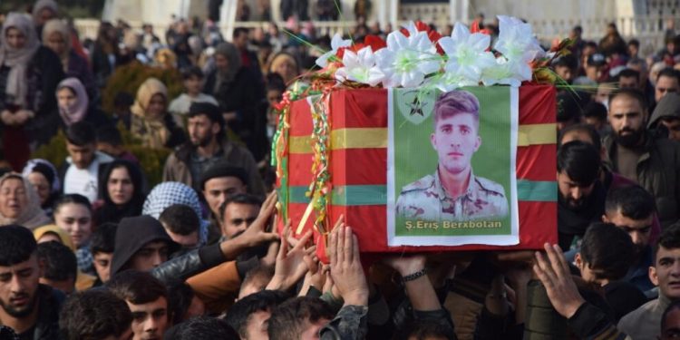 Şehîd Êrîş Berxbotan son yolculuğuna uğurlandı