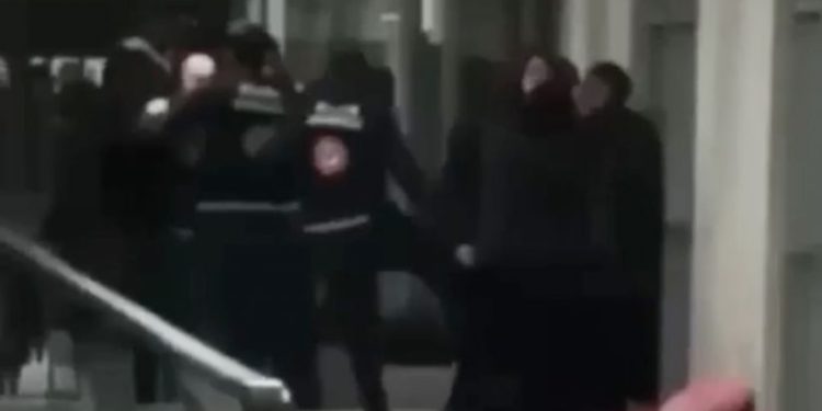 Sınır kapısında kadına şiddet