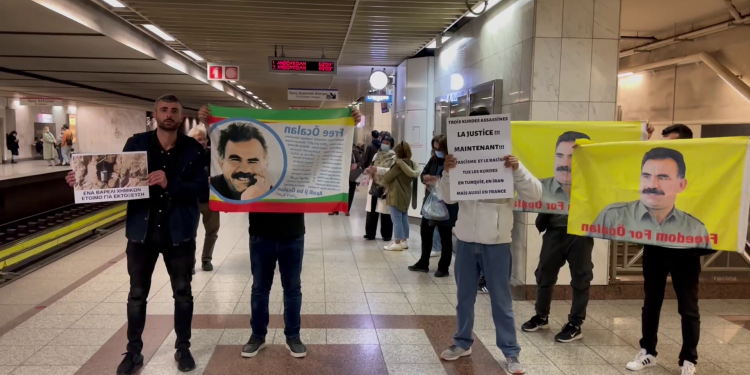 Atina’da gençlerden ajitasyon ve propaganda