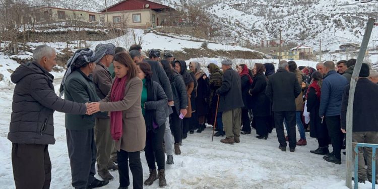 Halk Şehit Evin Encü’nün taziyesine akın etti
