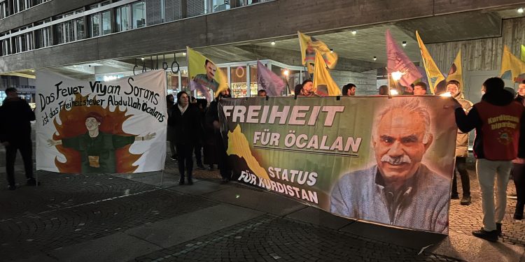 “Viyan Soran’ın ateşi Rêber APO’nun özgürlük ateşidir” – Zürih’te TekoJIN öncülüğünde eylem