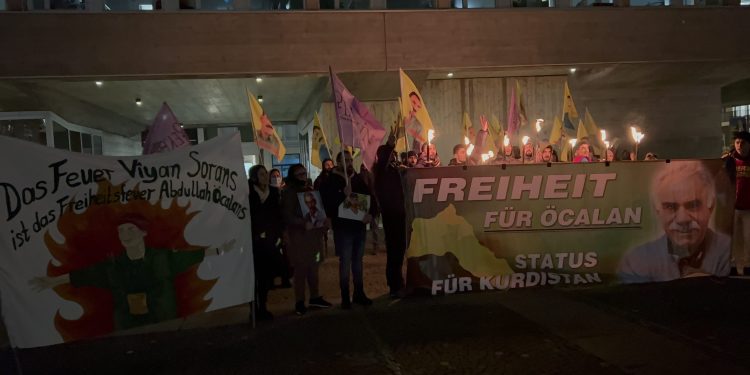 “Viyan Soran’ın ateşi Rêber APO’nun özgürlük ateşidir” – Zürih’te TekoJIN öncülüğünde eylem