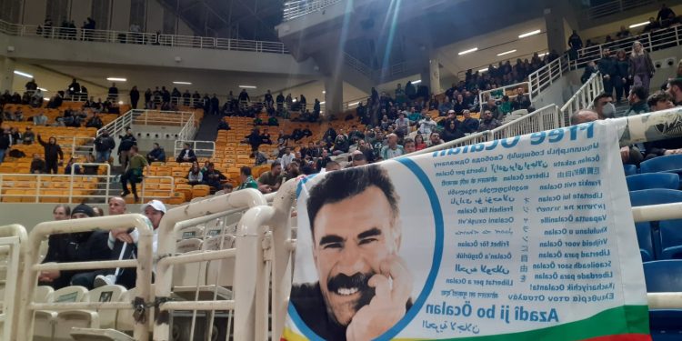 Euroloeague maçında Önder Apo bayrağı açıldı