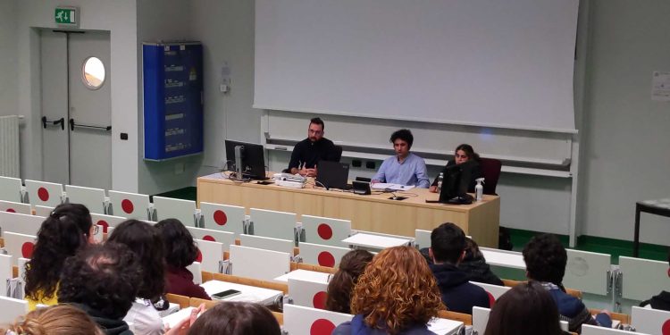 Defend Kurdistan Torino 6 Şubat’ta meydana gelen depremin etkileri ile ilgili bir etkinlik düzenledi