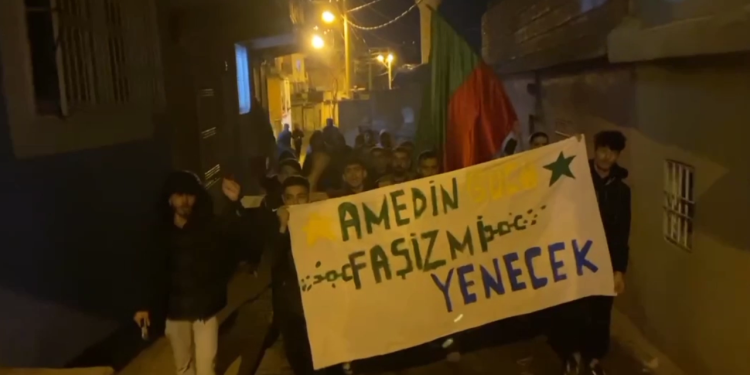 Gençlik Amed’te ırkçı saldırılara karşı yürüdü