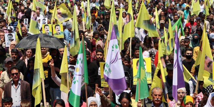 On binler Qamışlo’da Önder Apo ve YSP için biraraya geldi