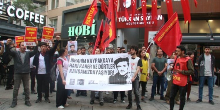 Gençlik örgütleri İzmir’de Mayıs Ayı Şehitlerini andı