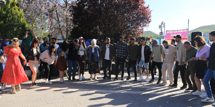 Dersim’de gençlik şöleni: Artık bizi durduramazsınız!