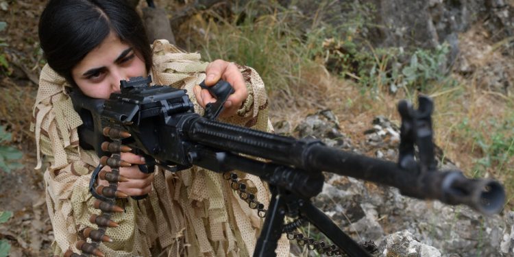 Girê Lêlîkan ve Girê FM’de gerillalar işgalcileri ağır silahlarla vurdu