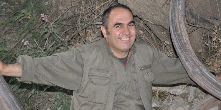 “Tüm Kürdistan gençliğinin yönünü özgürlük dağlarına vermeleri tarihin en acil görevi olmaktadır”