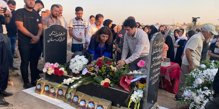 Mamoste Şemal, katledilişinin birinci yılında mezarı başında anıldı