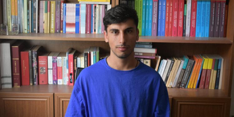 Ortaç: Tutsak arkadaşlarımızın sesine ses katalım