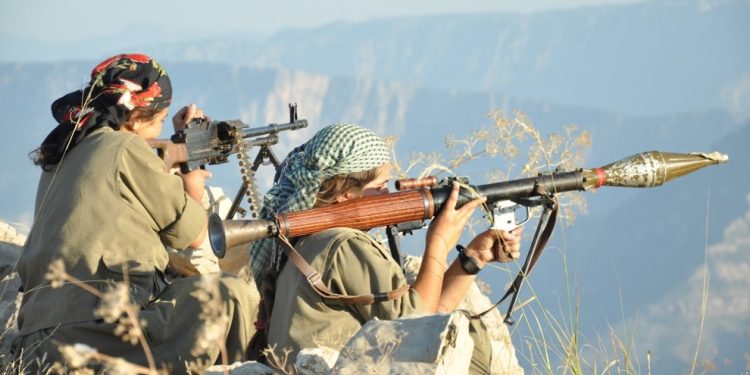 HPG: 1 saldırı helikopteri ve 7 mevzi darbelendi