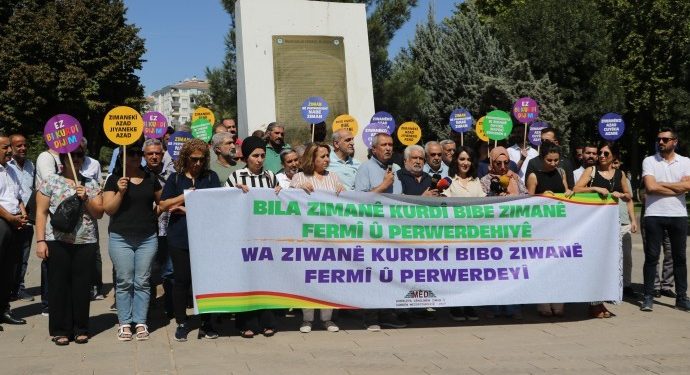 Dil kurumlarından açıklama: Kürtçe resmi ve eğitim dili olmalıdır